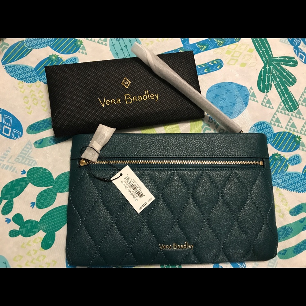 NWT Vera Bradley Mia Wristlet